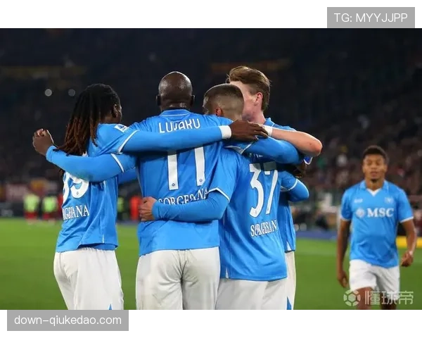 意媒聚焦那不勒斯对阵科莫 中场核心安古伊萨与帕斯巅峰较量引热议