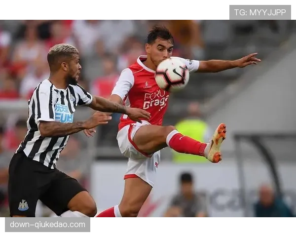 斯图加特主场不败金身被破，连续三轮不胜陷入低迷。