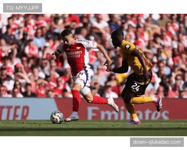 关键战役来袭，专家预测英超争四形势