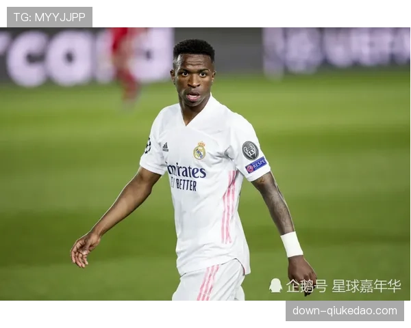 评论员观点:维尼修斯进化,其回防参与度成为皇马左路平衡关键。 评论员观点:维尼修斯进化,其回防参与度成为皇马左路平衡关键。