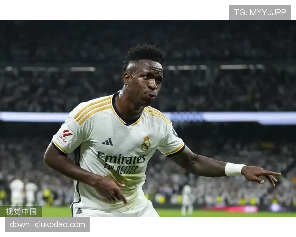 国家德比半场:皇马客场2-1领先巴萨,贝林厄姆、维尼修斯破门 国家德比半场:皇马客场2-1领先巴萨,贝林厄姆、维尼修斯破门